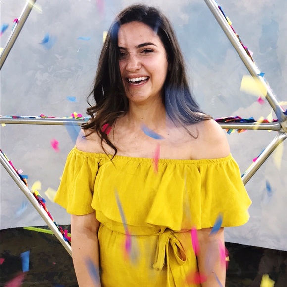 Meet your Posher, Claire - Picture 3 of 4